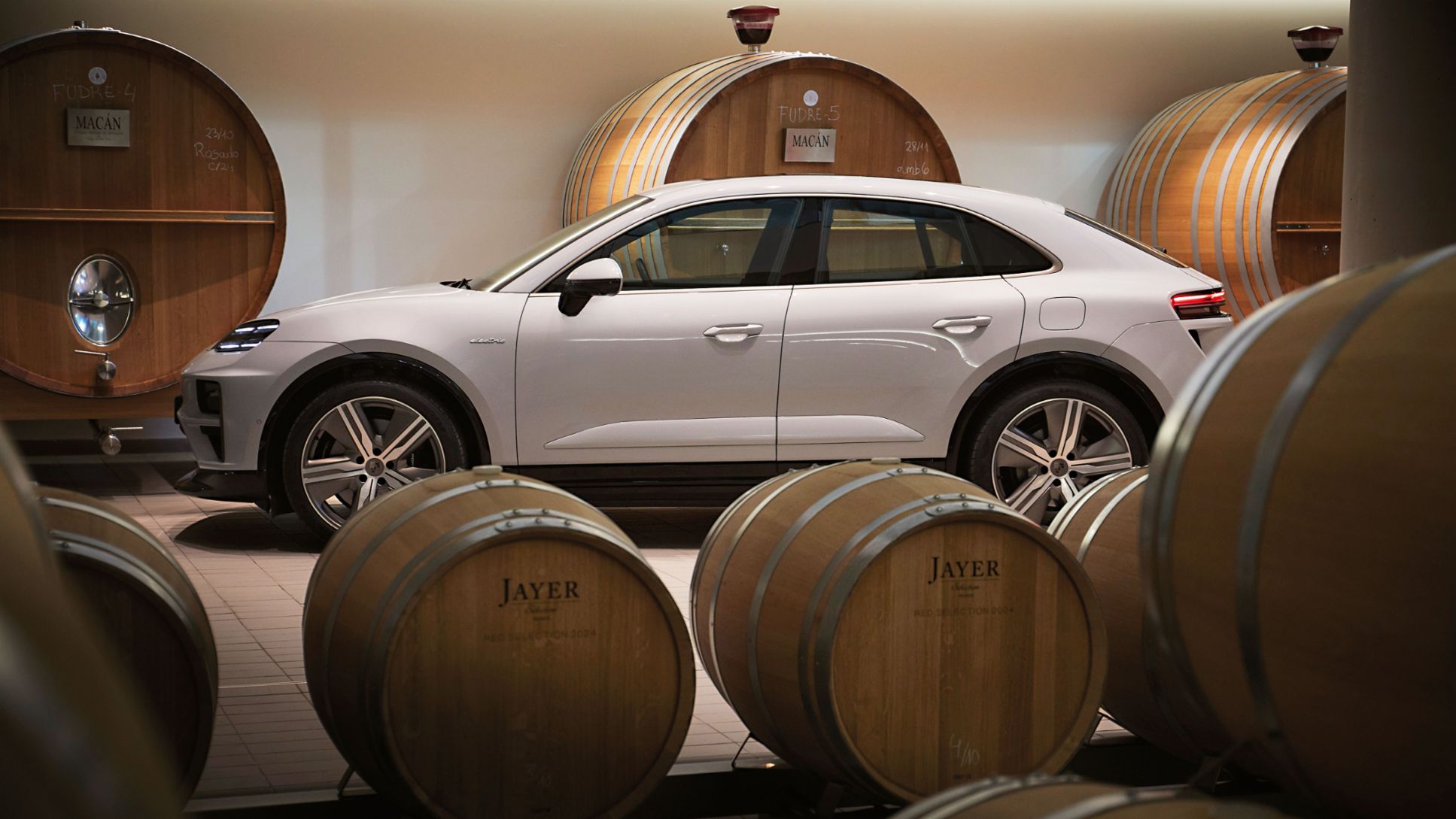 Porsche Macan Electric, Bodegas Benjamín de Rothschild &amp; Vega Sicilia, Rioja, Porsche Ibérica