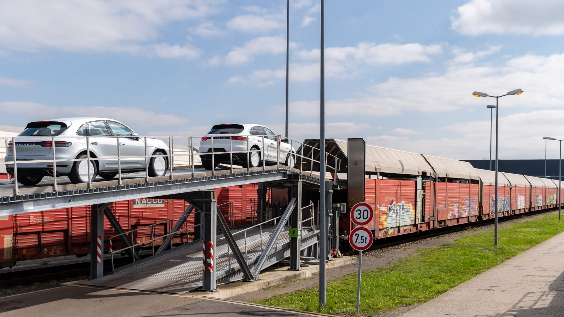 Bahnverladung Macan, Leipzig, 2019, Porsche Leipzig GmbH