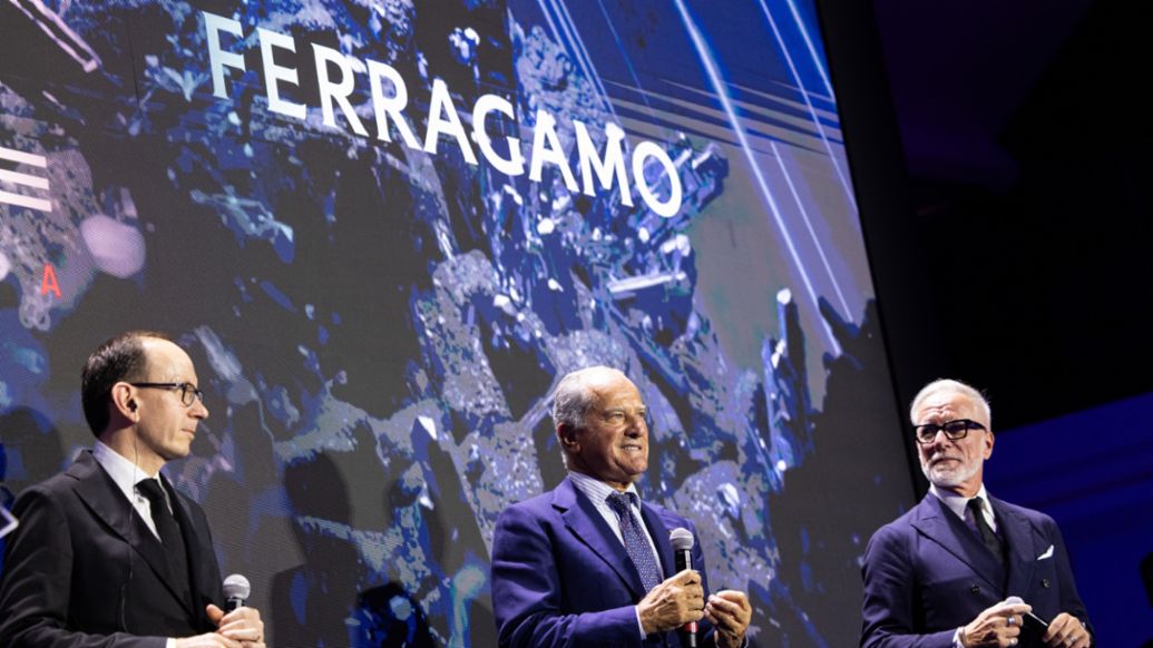 Da sinistra_Alexander Fabig, Vice President Individualisation and Classic di Porsche AG, Leonardo Ferragamo, Presidente di Salvatore Ferragamo,  e Pietro Innocenti, Amministratore Delegato di Porsche Italia