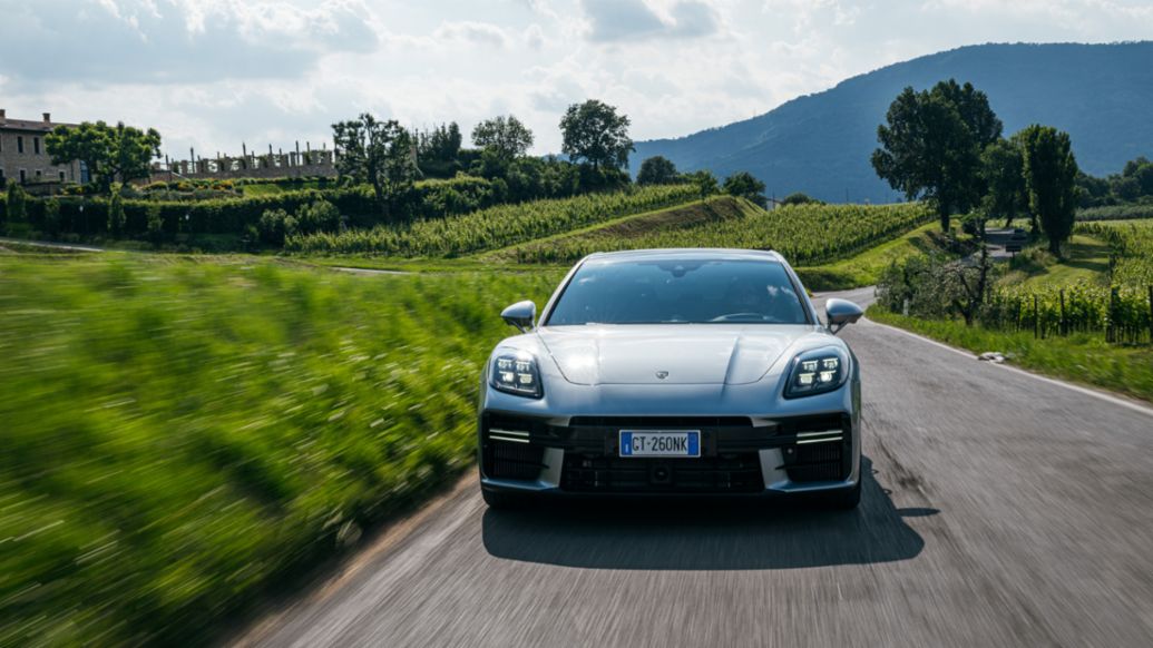 Porsche_Italia_Media_Drive_Panamera