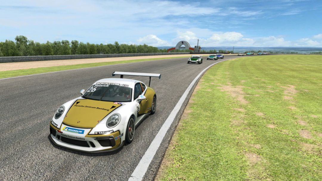 PCCD: Laurin Heinrich gelingt Doppelsieg auf dem virtuellen Autodrom Most