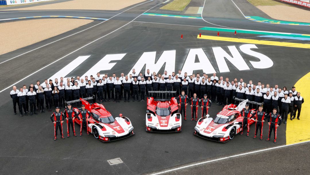 Porsche spendet 911.000 Euro im Rahmen von „Racing for Charity“ 