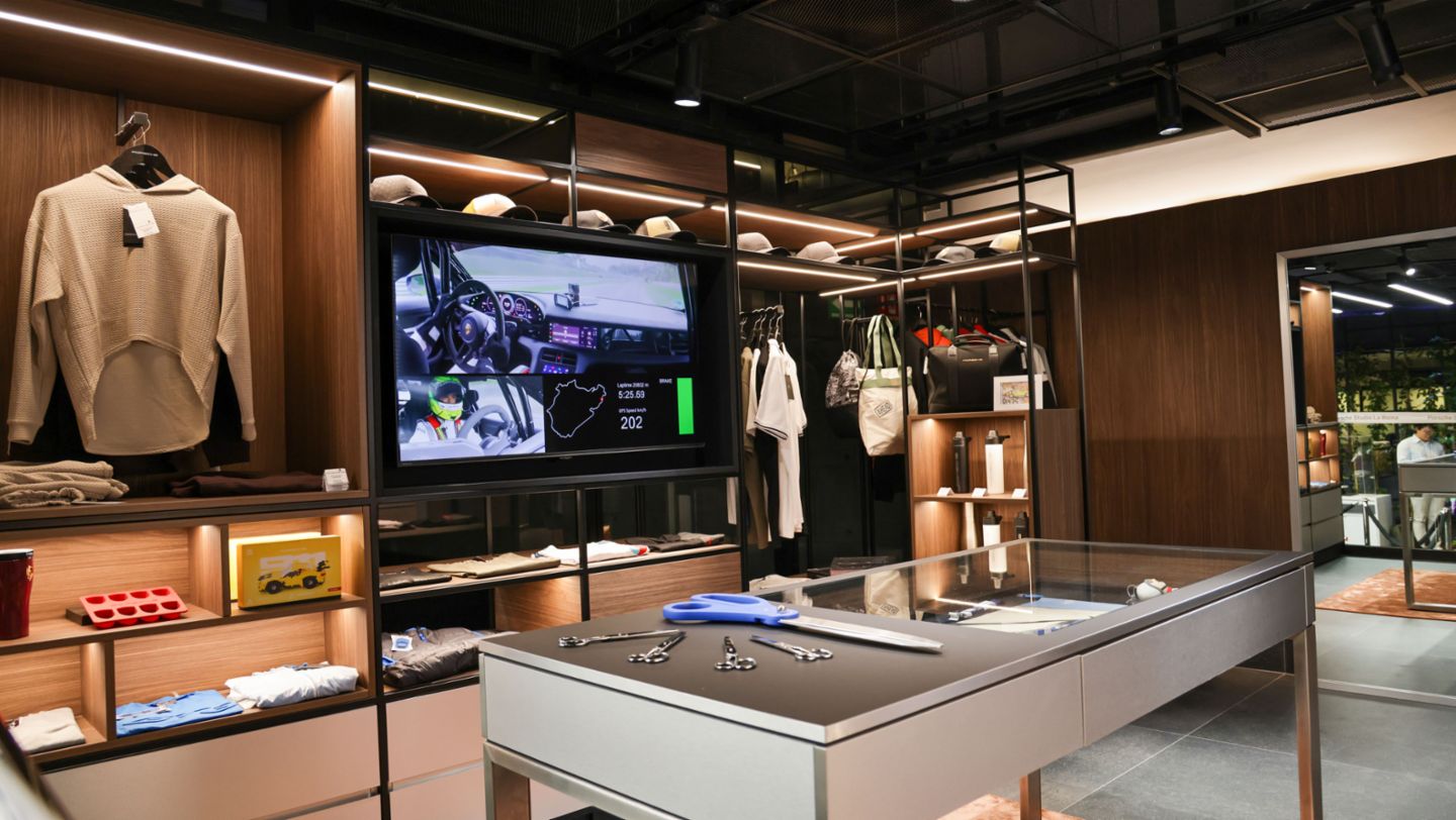 Inauguración Porsche Studio La Roma, Ciudad de México, Porsche de México, 2025.