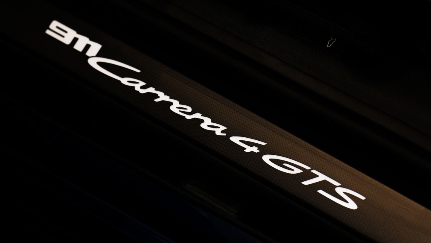 Porsche 911 Carrera 4 GTS. Porsche Center Santo Domingo, República Dominicana, 2025, Porsche AG