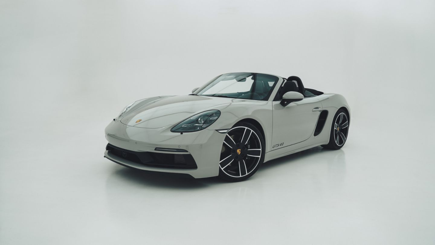 718 Boxster GTS 4.0, Porsche Exclusive Manufaktur, Porsche Centre Dubai, 2025, Porsche Middle East