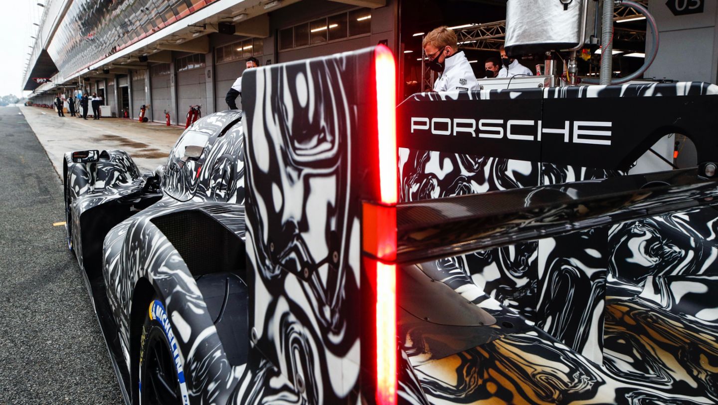 Prototipo LMDh, Circuito de Montmeló, España, 2022, Porsche AG